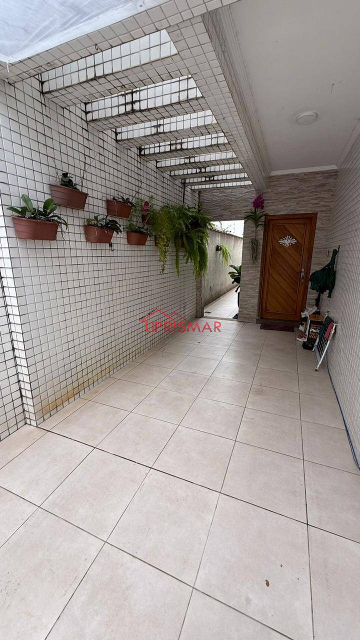 Casa à venda com 3 quartos, 165m² - Foto 1