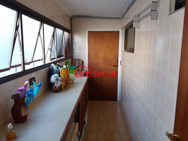 Apartamento para alugar com 3 quartos, 110m² - Foto 11